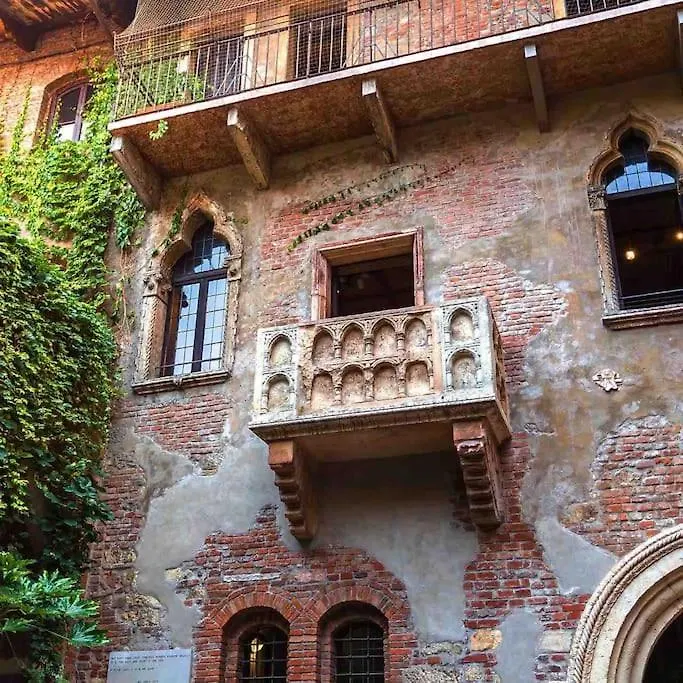 San Bernardino Monolocale Con Balcone Apartman Verona